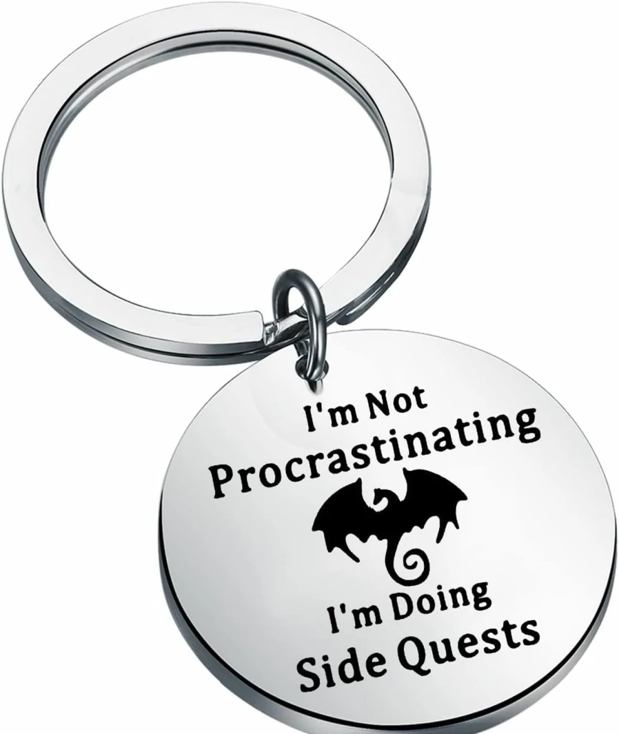"Dungeons & Dragons Keychain Gift - 'I'm Not Procrastinating, I'm Doing Side Quests' - Perfect for D&D Fans & DM Gifts by KUIYAI"