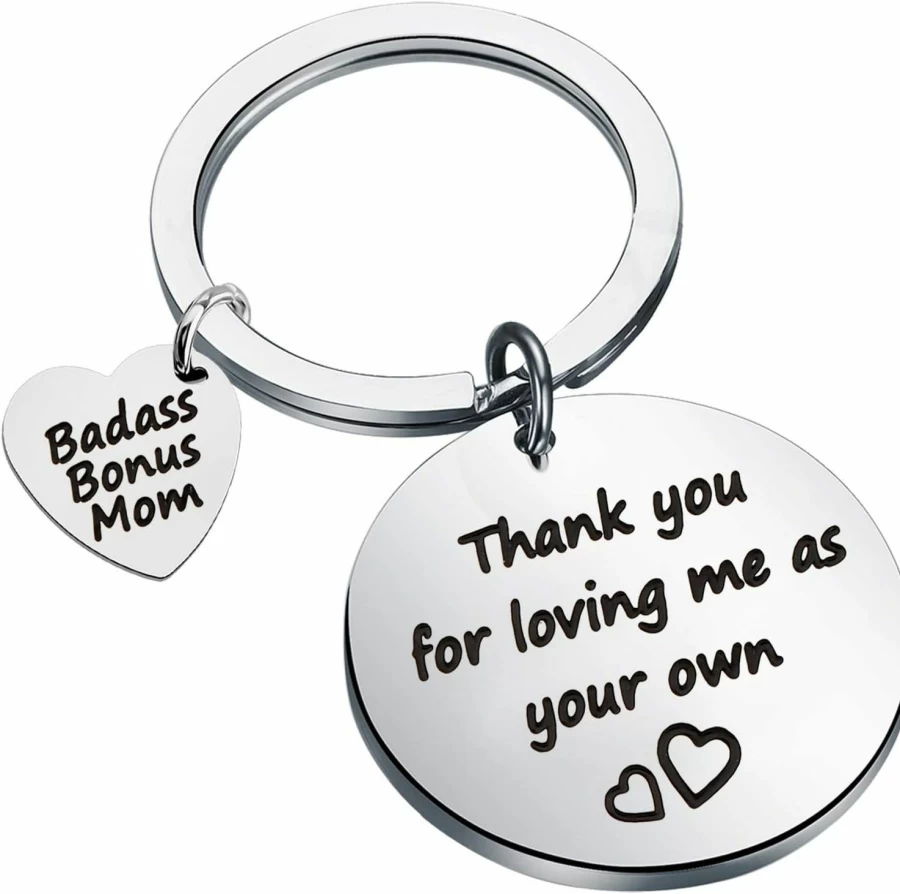 "KUIYAI Step Mom Keychain Gift - Thank You For Loving Me As Your Own, Badass Bonus Mom Present"
