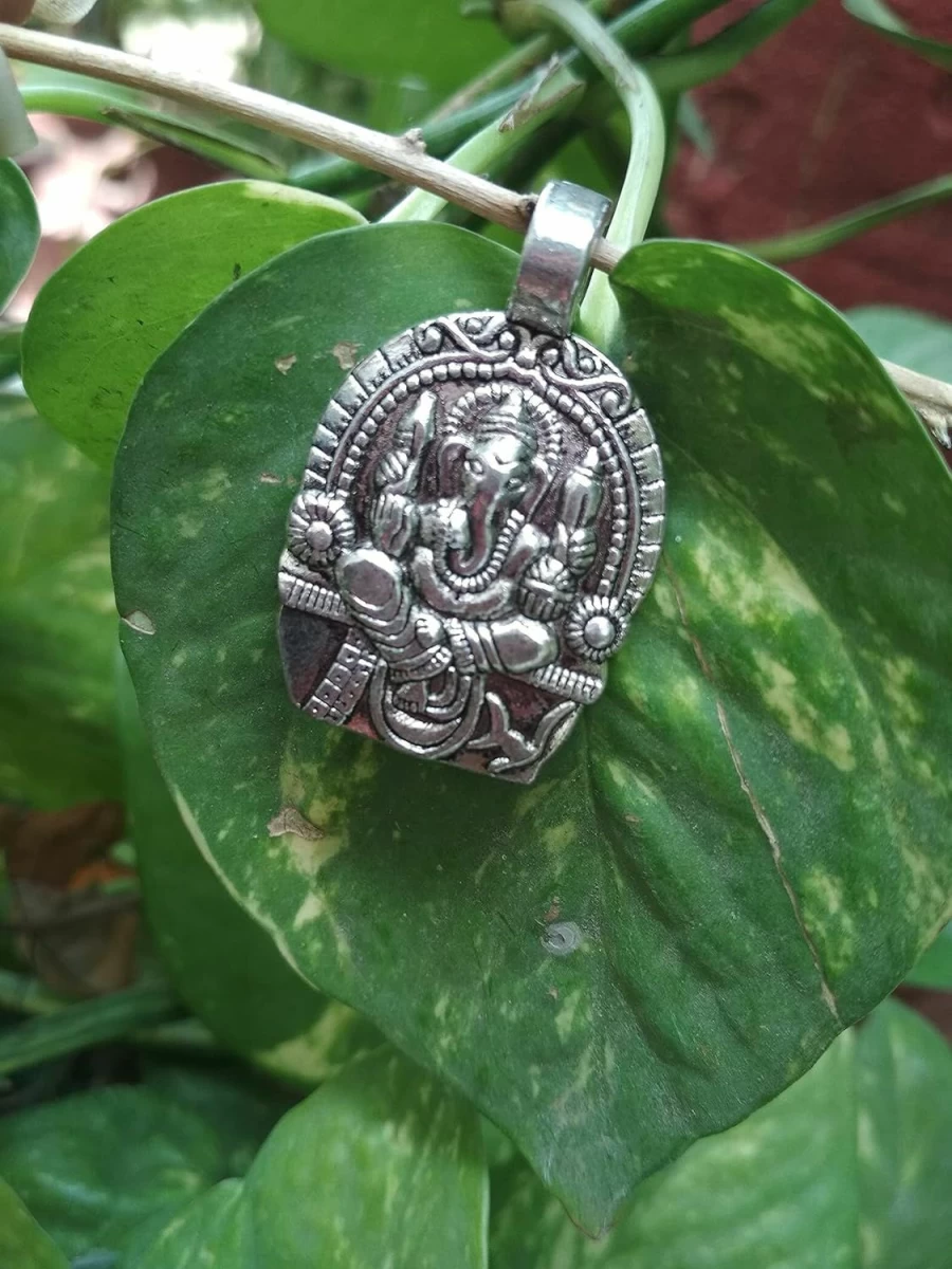 Hijet Silver Metal Ganesha Pendant for Healing, Peace, Prosperity, and Spiritual Growth