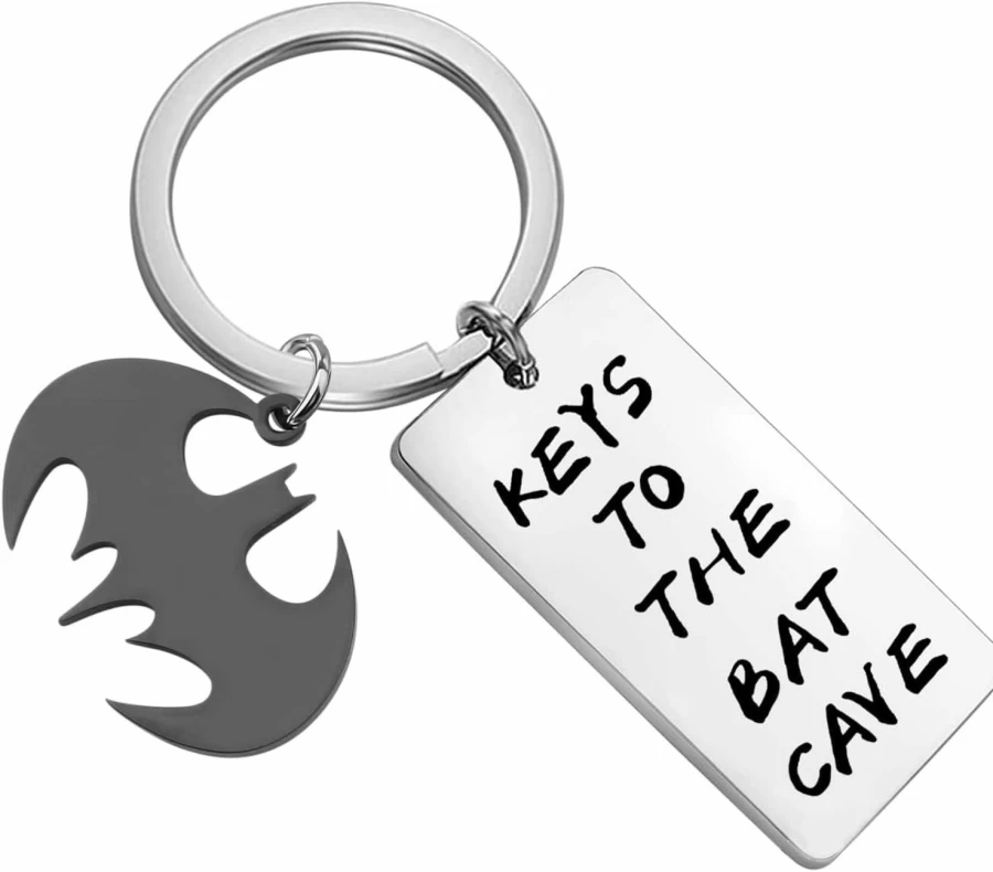 "Lywjyb Birdgot Cave Keychain - Unique Movie Inspired Gift for Film Fans"