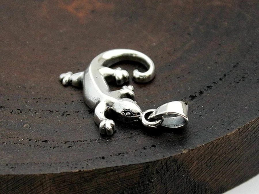 "925 Sterling Silver Gecko Lizard Pendant - Hawaiian Maori Polynesian Style Spirit Animal Jewelry for Women, Men, Teens"