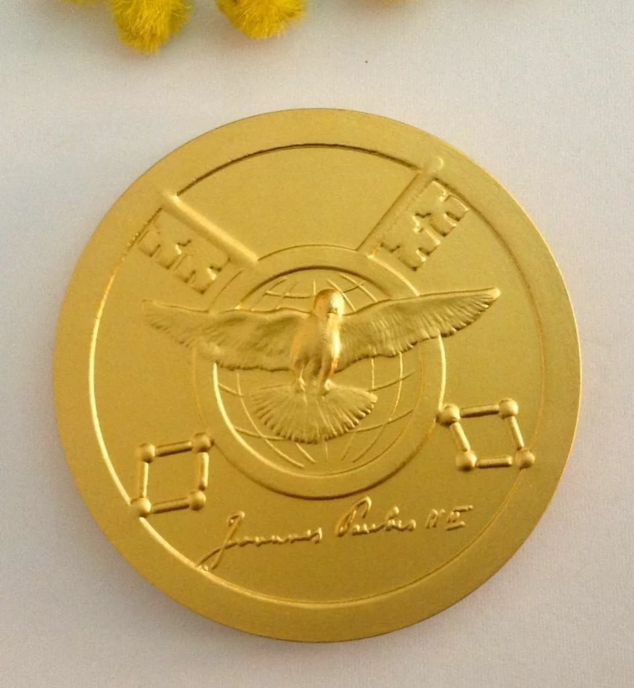 "I G J Saint Pope John Paul II Papal Seal Medallion Religious Pendant"