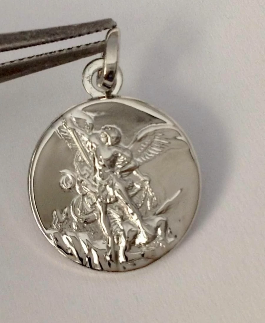 925 Sterling Silver Saint Michael Medal - Palladium Plated & Anti-Tarnish - IGJ Religious Pendant - Handcrafted in Italy - Catholic Archangel Jewelry